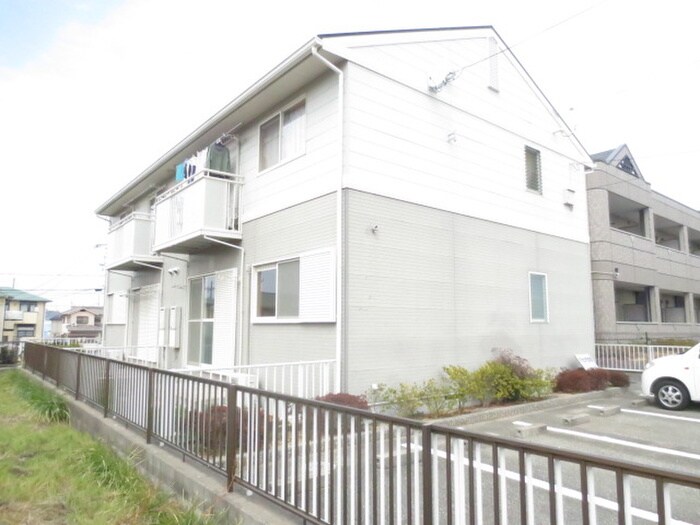 パセオ住吉の物件外観写真