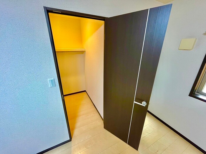 物件内観写真15　(収納)
