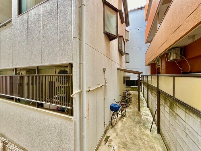 物件内観写真22　(室内からの展望)