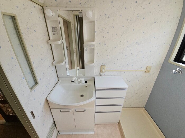 物件内観写真11　(洗面)