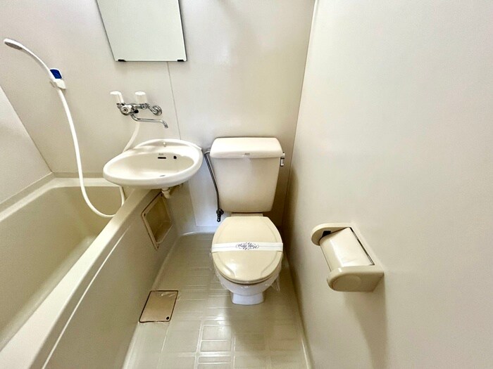 物件内観写真16　(トイレ)