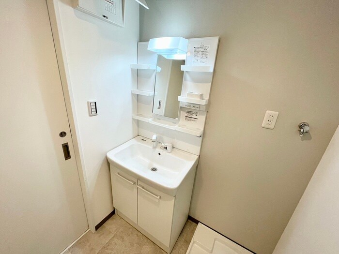 山科HATCH京都薬大前の洗面