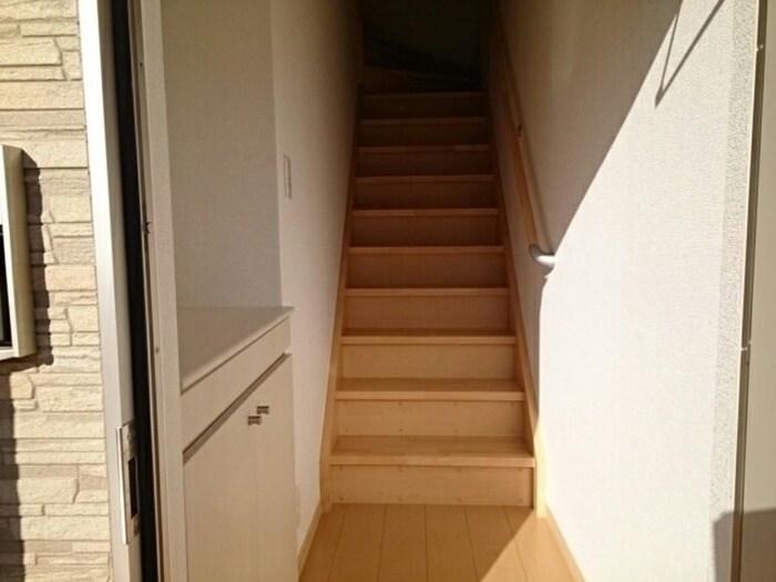 物件内観写真19　(玄関)