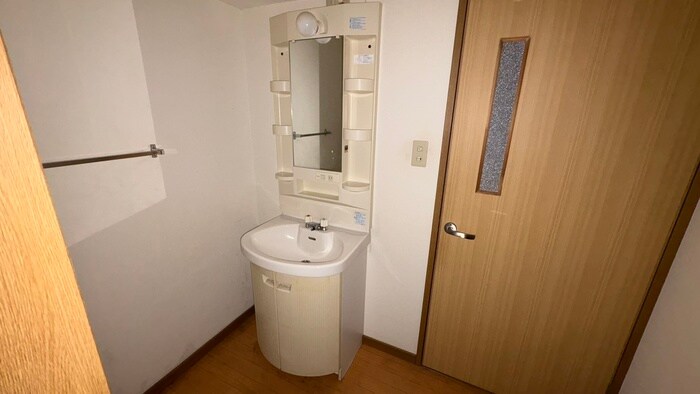 物件内観写真12　(洗面)