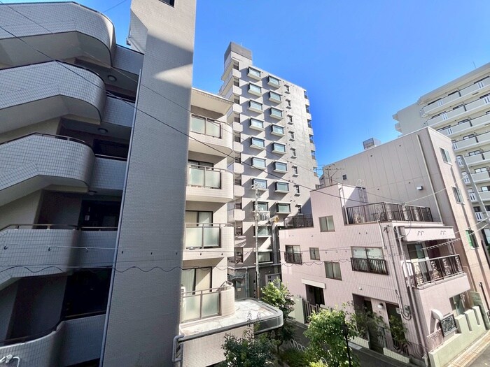 物件内観写真16　(室内からの展望)