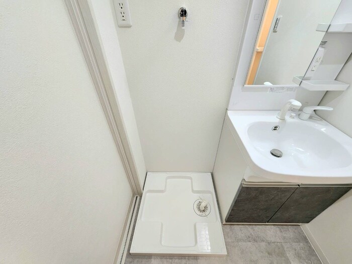 物件内観写真10　(洗濯機置場)