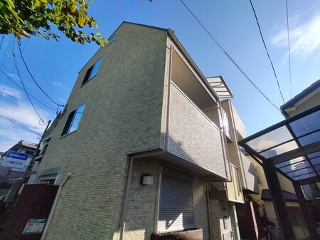 ＧＡＲＤＥＮ　ＨＩＬＬＳ外観写真