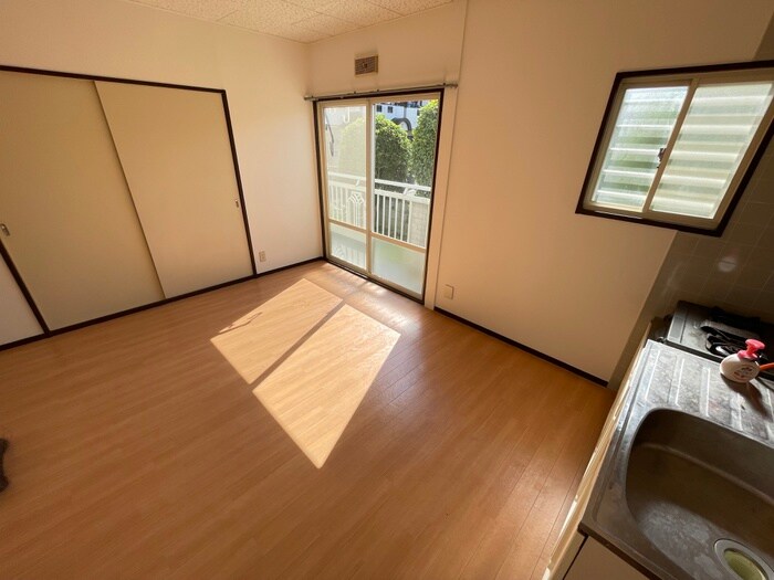 物件内観写真11　(居室)