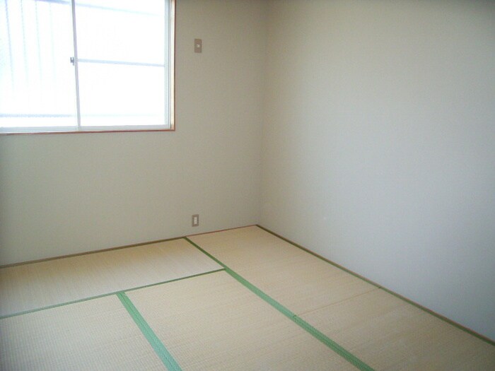 物件内観写真12　(居室)