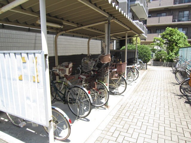 エスポワ－ル新中条の駐輪場