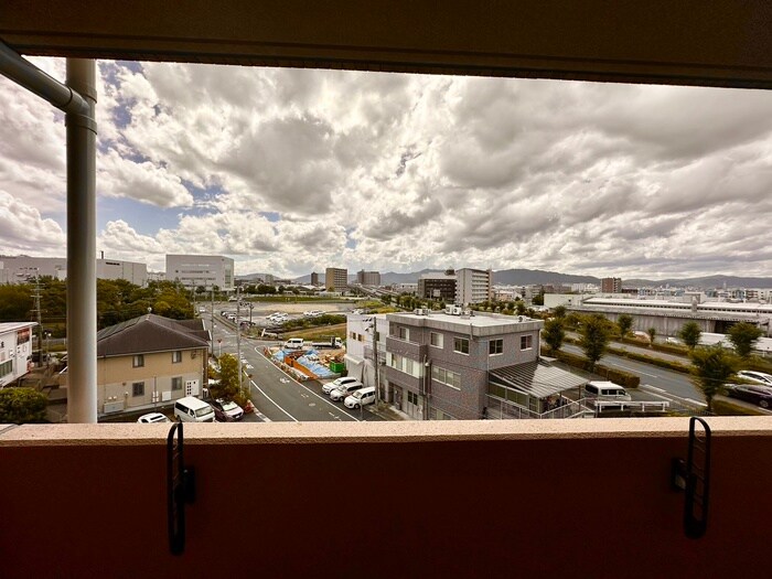 物件内観写真22　(室内からの展望)