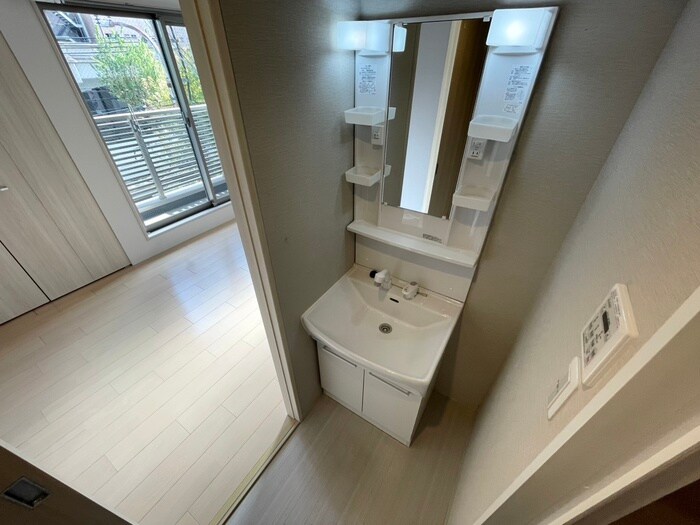 物件内観写真12　(洗面)