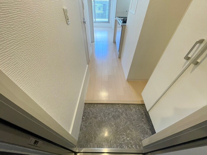 物件内観写真14　(玄関)