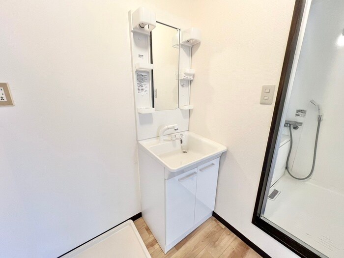 物件内観写真11　(洗面)