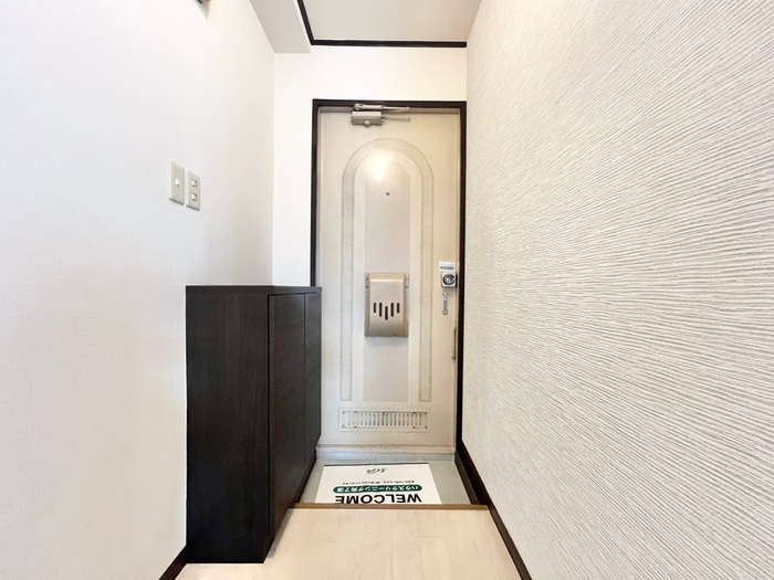 物件内観写真16　(玄関)