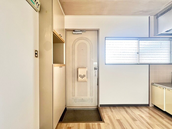 物件内観写真20　(玄関)