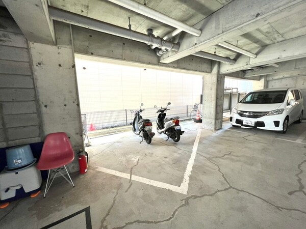 バイク置き場