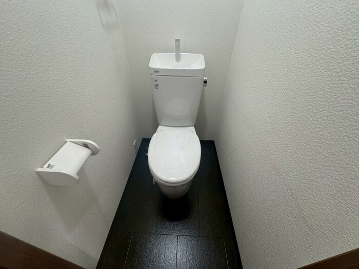 物件内観写真11　(トイレ)