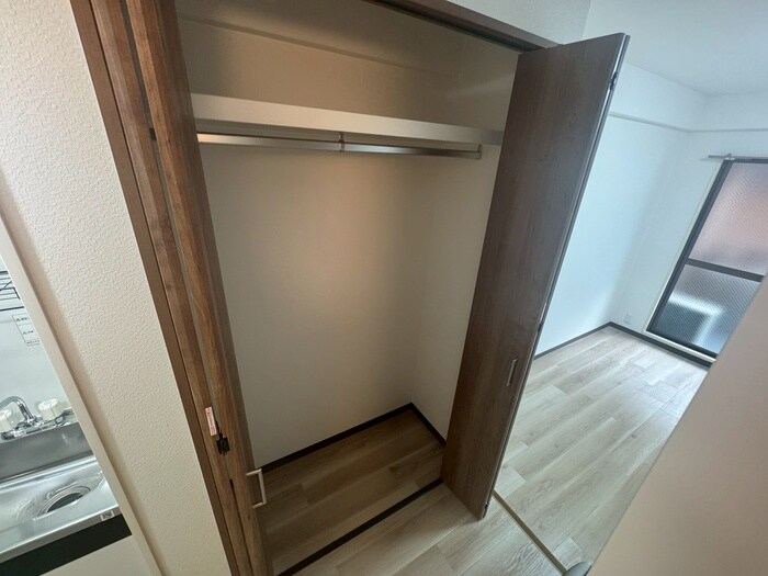 物件内観写真13　(収納)