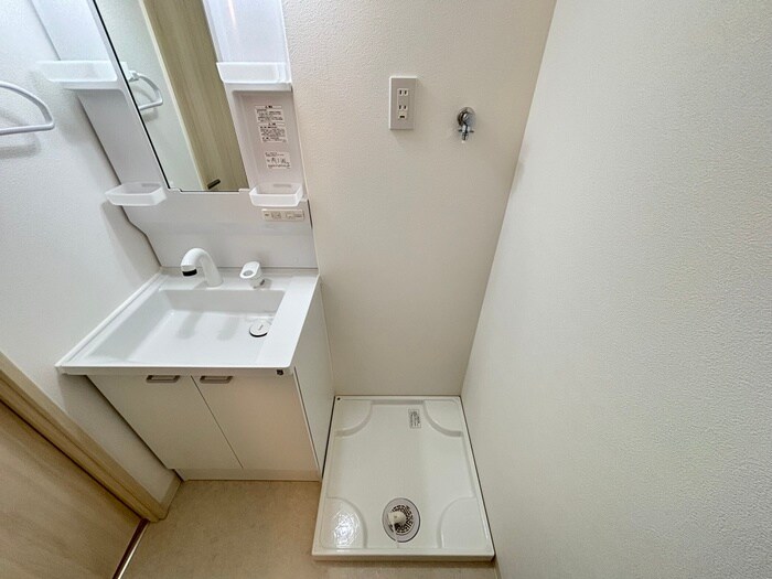 物件内観写真13　(洗濯機置場)