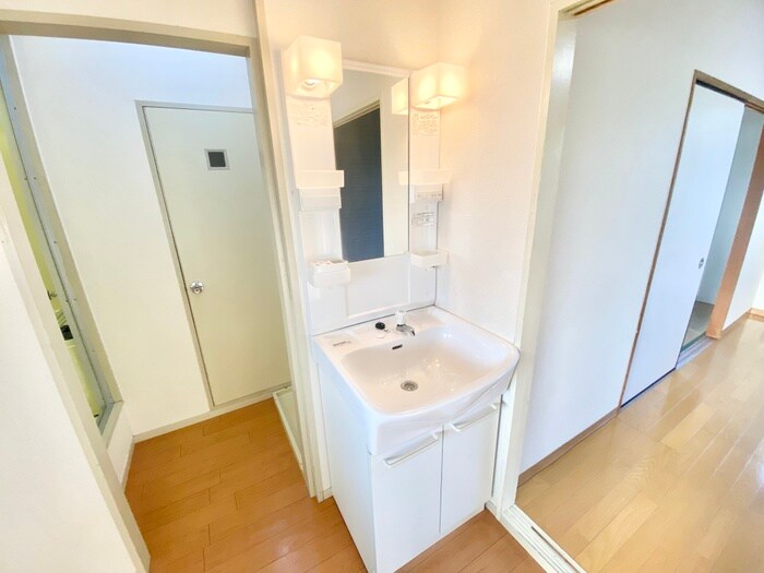 物件内観写真11　(洗面)