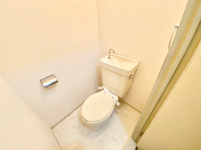 物件内観写真14　(トイレ)