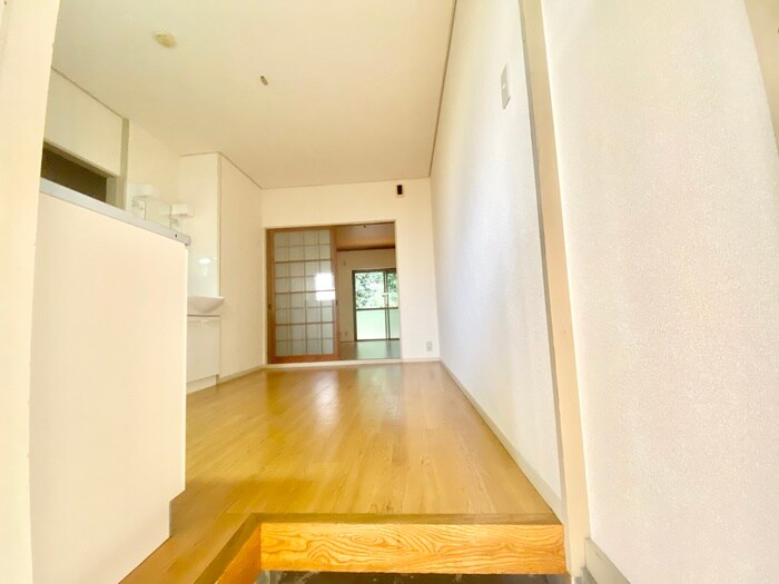 物件内観写真16　(廊下)