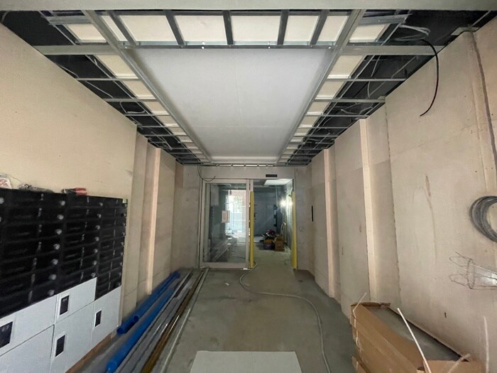 物件外観写真5　(エントランス部分)