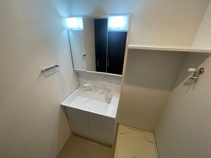 物件内観写真12　(洗面)