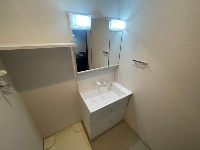 物件内観写真12　(洗面)