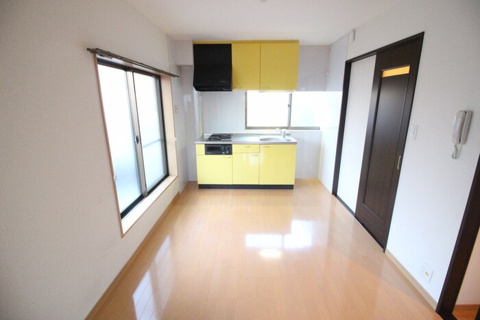 物件内観写真4　(居室)