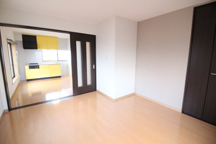 物件内観写真8　(居室)