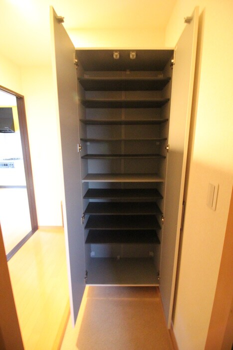 物件内観写真18　(靴箱)