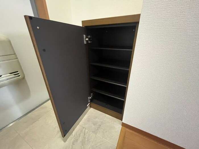 物件内観写真18　(靴箱)