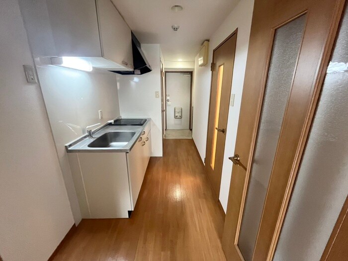 物件内観写真22　(廊下)