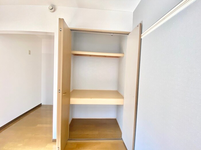 物件内観写真10　(収納)