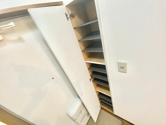 物件内観写真12　(靴箱)