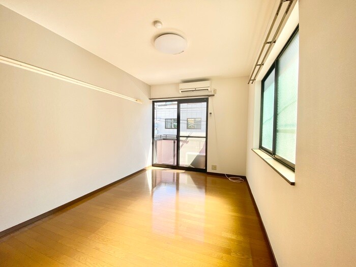 物件内観写真15　(居室)