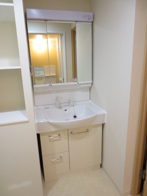 物件内観写真12　(洗面)