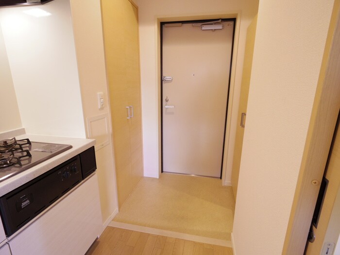 物件内観写真17　(玄関)