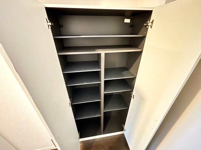 物件内観写真18　(靴箱)