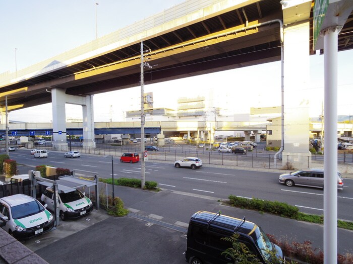 物件内観写真20　(室内からの展望)