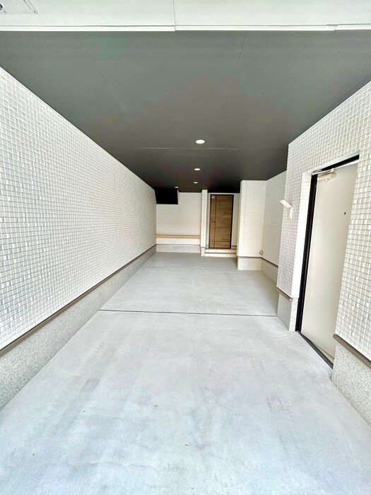 物件外観写真4　(駐車場)