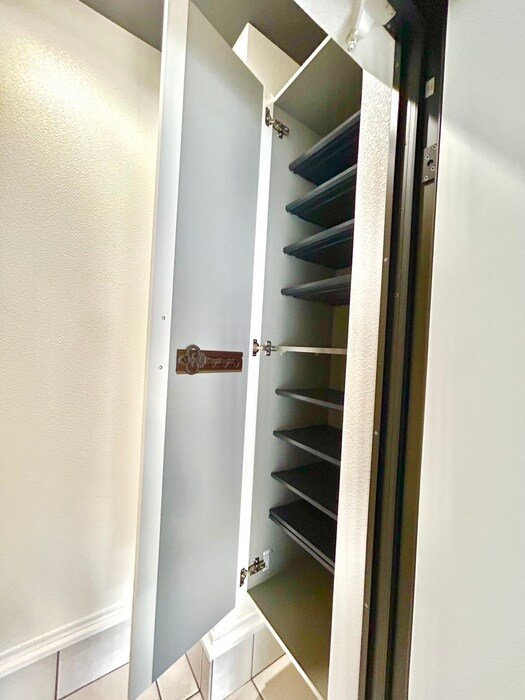 物件内観写真18　(靴箱)