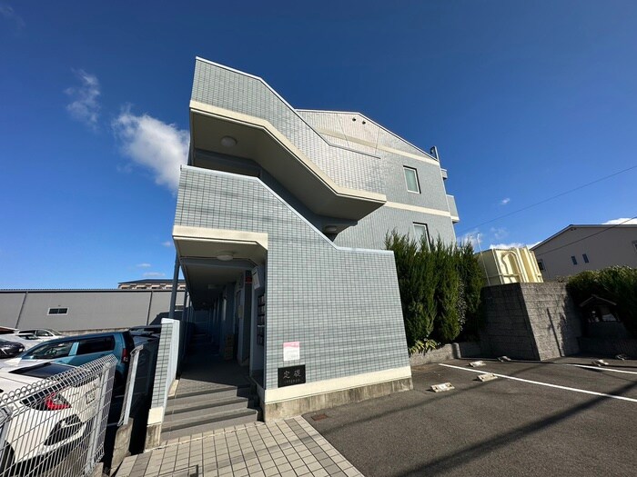 物件外観写真6　(外観写真)