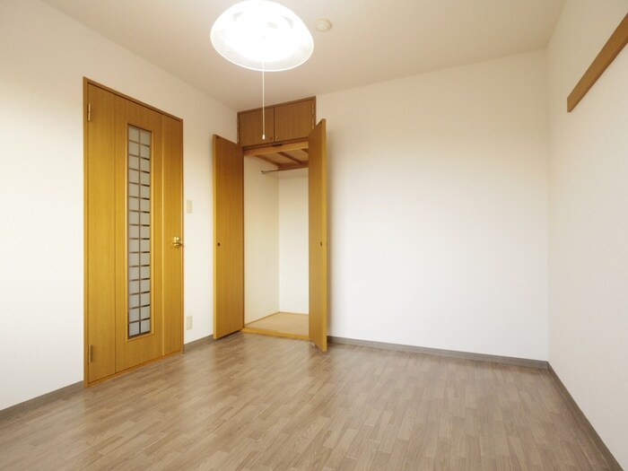 物件内観写真15　(収納)