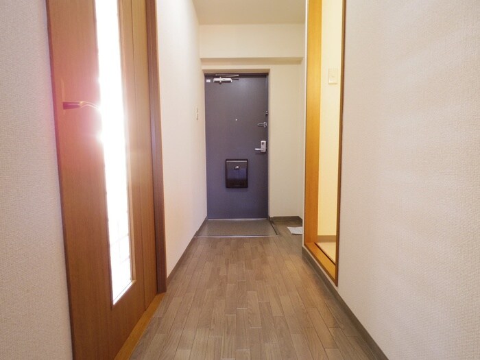 物件内観写真16　(廊下)