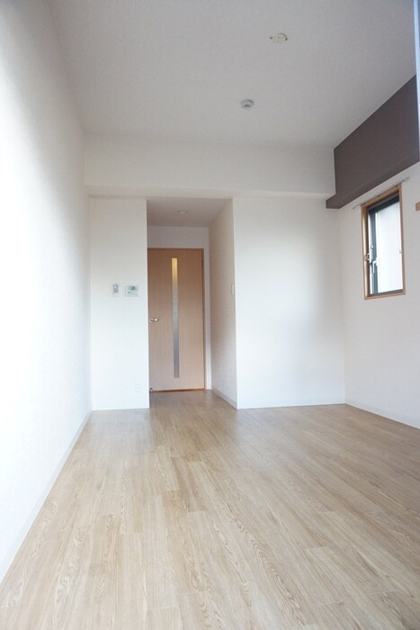 物件内観写真5　(居室)