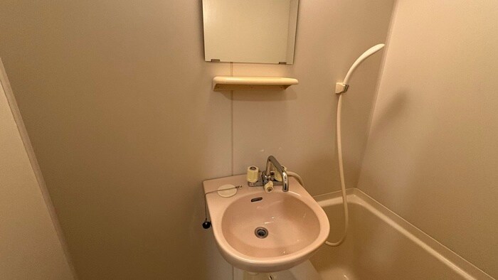 物件内観写真11　(洗面)