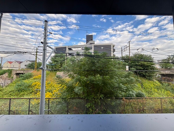 物件内観写真22　(室内からの展望)